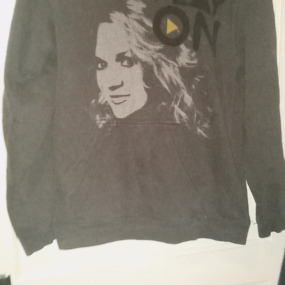 Tulex play on hoodie size small